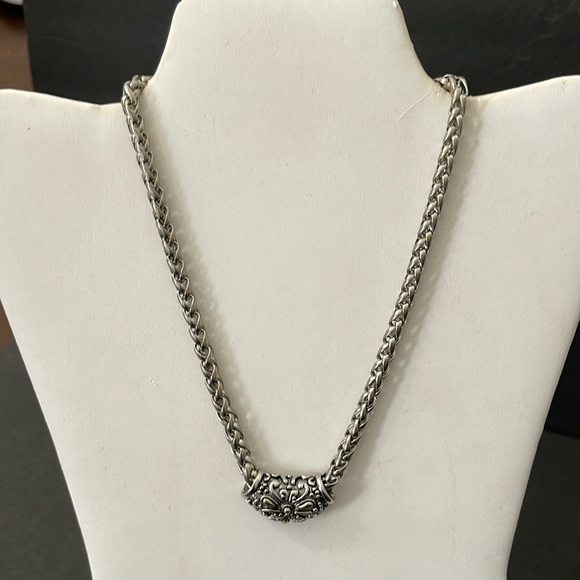 SILVER TONE SLIDER NECKLACE - Picture 1 of 6
